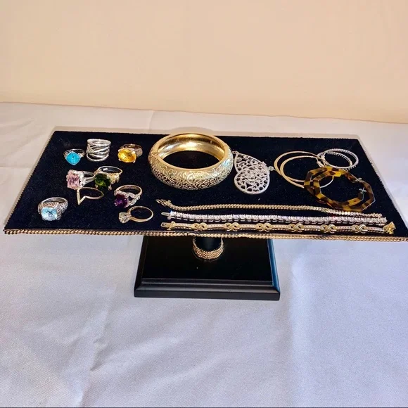 Jewelry Holder 1 - Picture 2 of 8